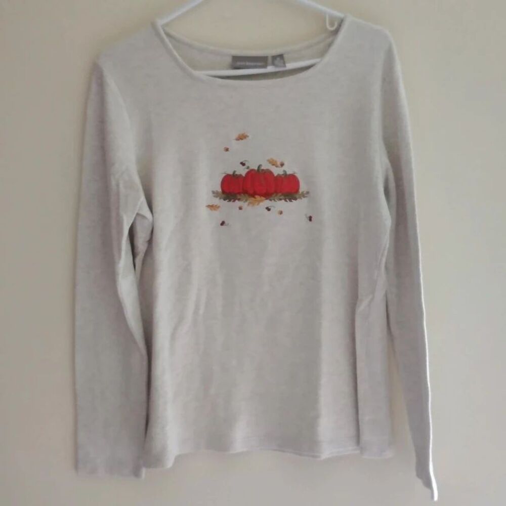 Croft & Barrow women's The Classic Tee Pumpkin Graphic LG SLV Crewneck Medium